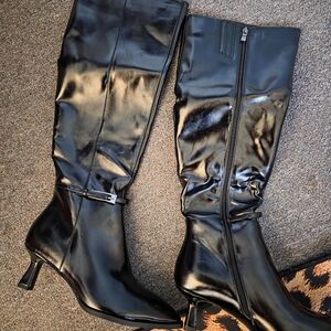 Black Knee-High Women's Boots